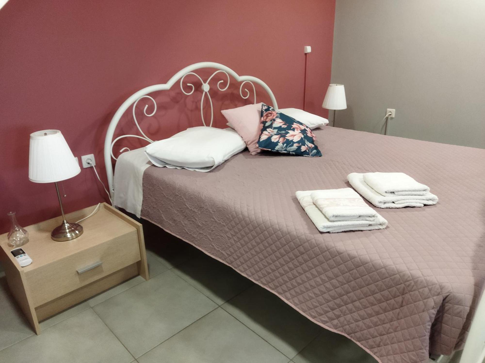 Cozy Apartment Near To The Airport Kouvaras Ngoại thất bức ảnh