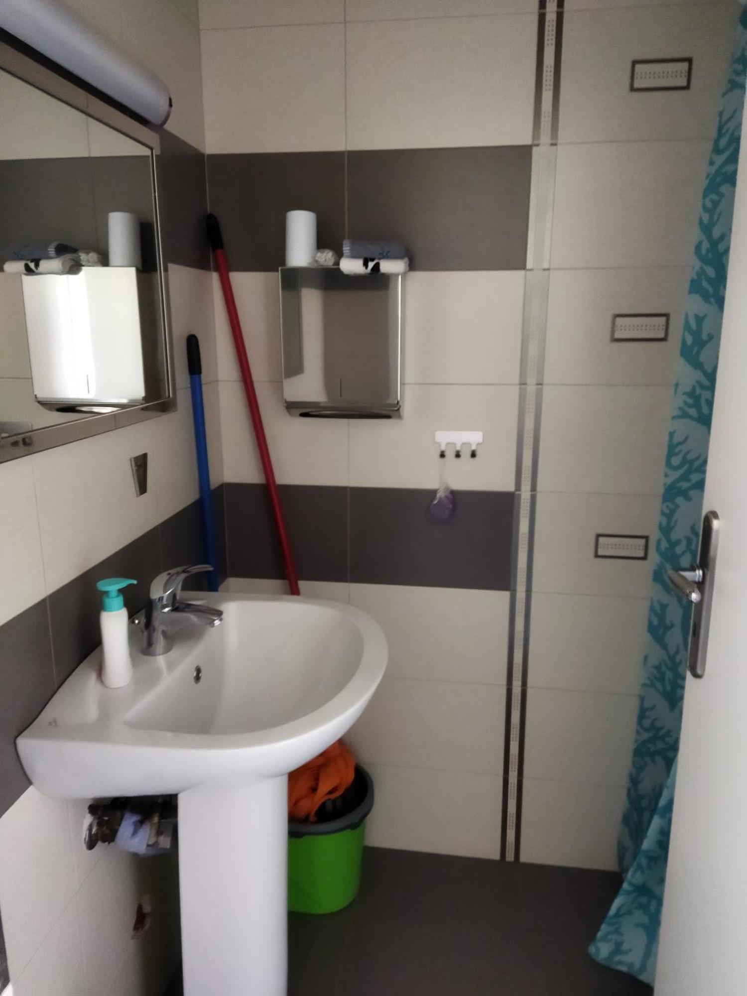 Cozy Apartment Near To The Airport Kouvaras Ngoại thất bức ảnh