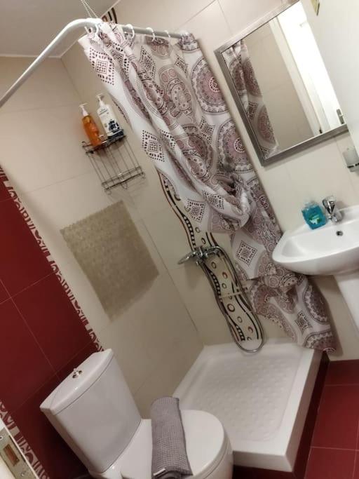 Cozy Apartment Near To The Airport Kouvaras Ngoại thất bức ảnh