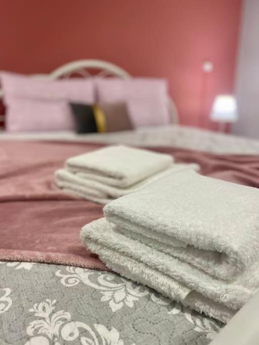 Cozy Apartment Near To The Airport Kouvaras Ngoại thất bức ảnh