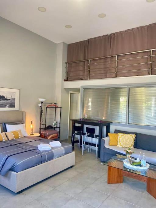 Cozy Apartment Near To The Airport Kouvaras Ngoại thất bức ảnh