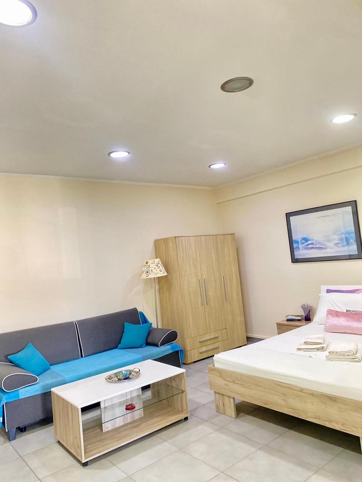 Cozy Apartment Near To The Airport Kouvaras Ngoại thất bức ảnh